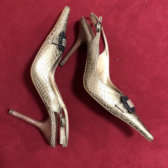 CARLOS Genuine Leather Croc Print Heels - Picture 7 of 15